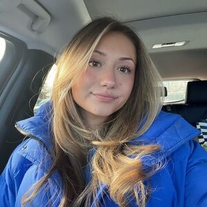 Meet your Posher, Dana